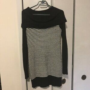 Ladies Dress Size Small, Black & White Color